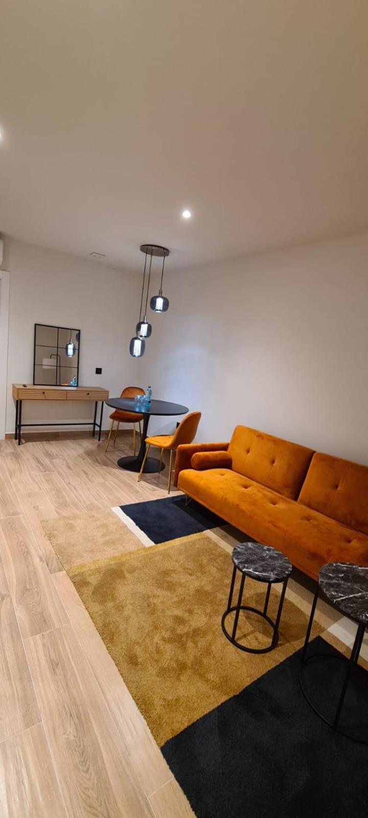 Hotel Manel Марторел Екстериор снимка